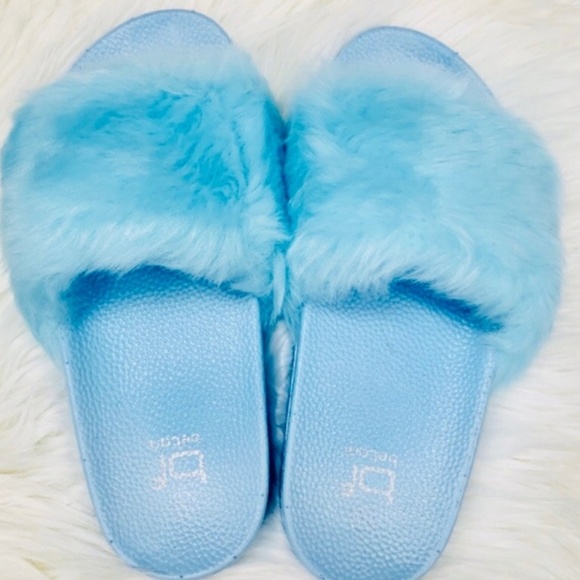 bf Shoes - Blue fur slides NWT 💌NEW IN BOX